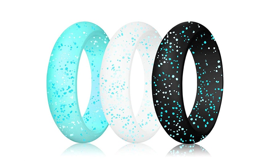 Image 9: 10-Pack Women Silicone Rings Wedding Stackable Durable Rubber Bands