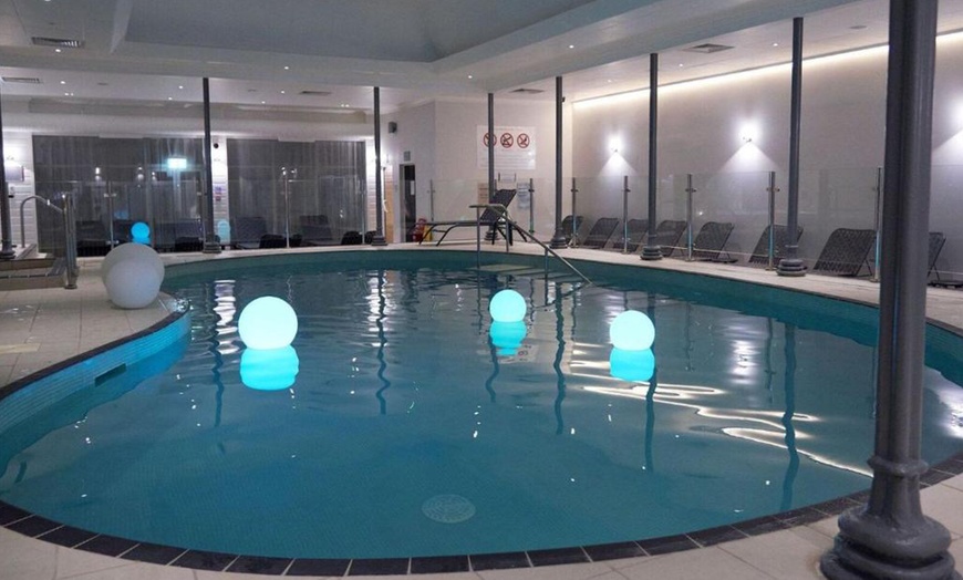 Image 17: Felbridge: Double Standard with Breakfast