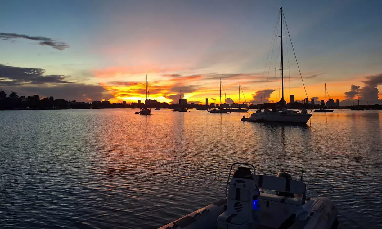 Up to 8 Hr Tour the Stars, Shores & Secret Island Escapes For Up to 4