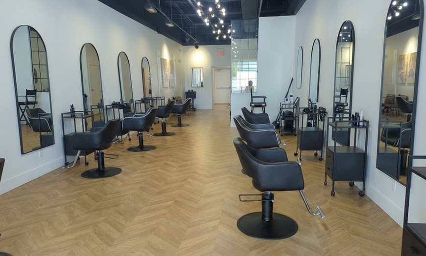Image 2: Luxury Wash, Style & Haircut Packages
