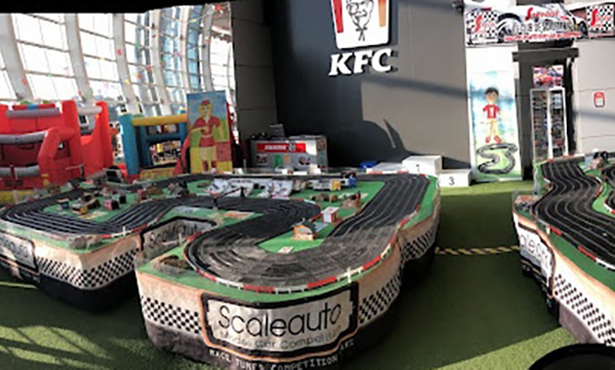 Image 3: Carrera de slot de hasta 60 minutos: elige Quick Race o GP Experience