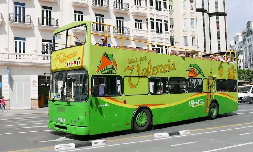 Image 5: 1 o 2 billetes para bus turístico con viajes ilimitados durante 48 h.