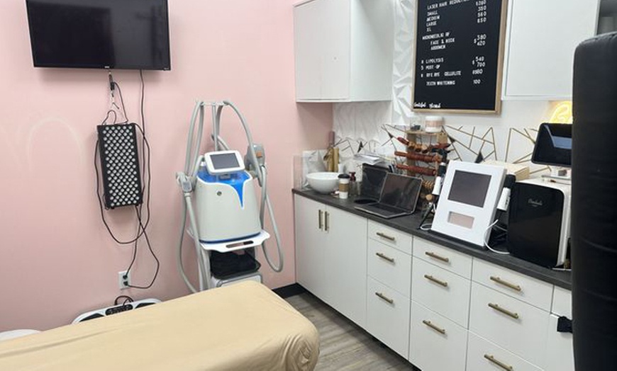 Image 2: Up to 55% Off on Body Wrap at The Body Lux