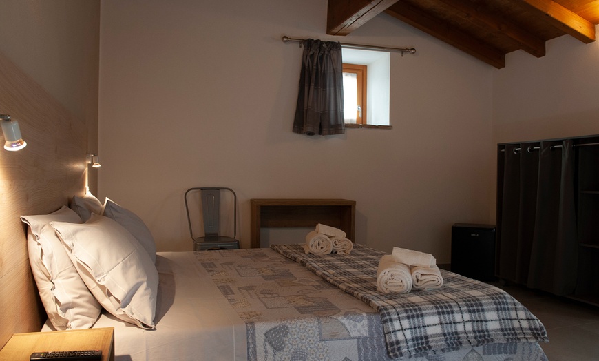 Image 11: Pozzolengo: camera con colazione e biglietti per Parco Termale Garda