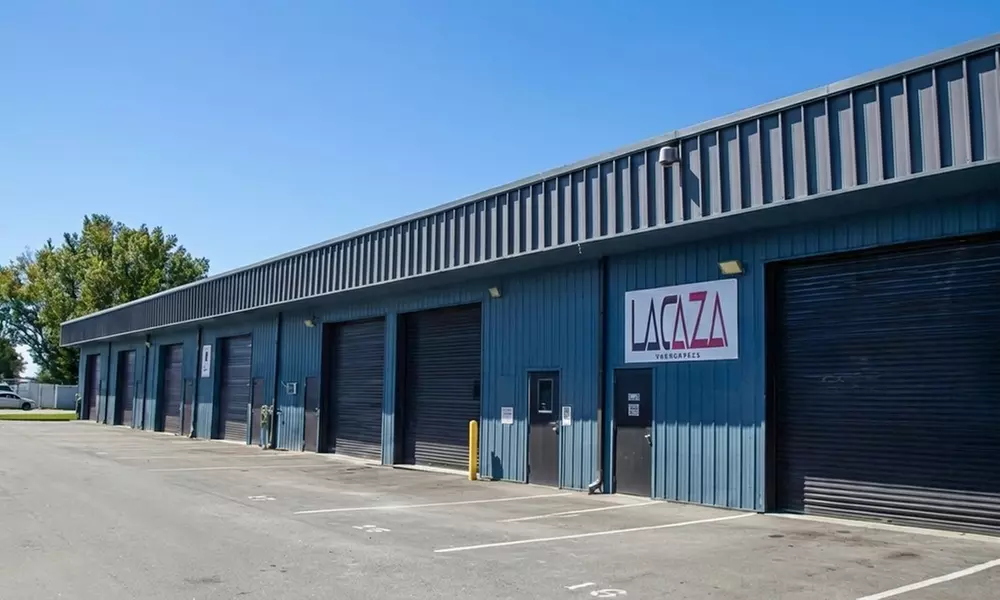 Synthetic Blend or Full Synthetic Oil Change with Optional Tire Rotation @ Pro Garage Auto Service (Get 32% Off)