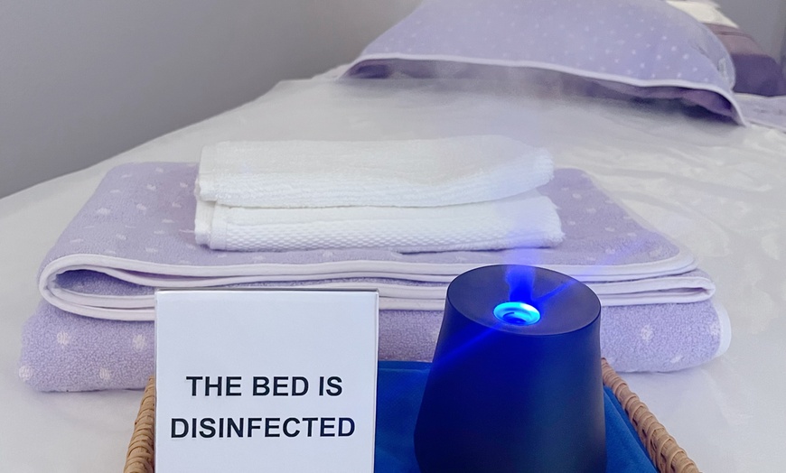 Image 3: Relax with 60-Min Single or Couples Massage with Optional Hot Stones