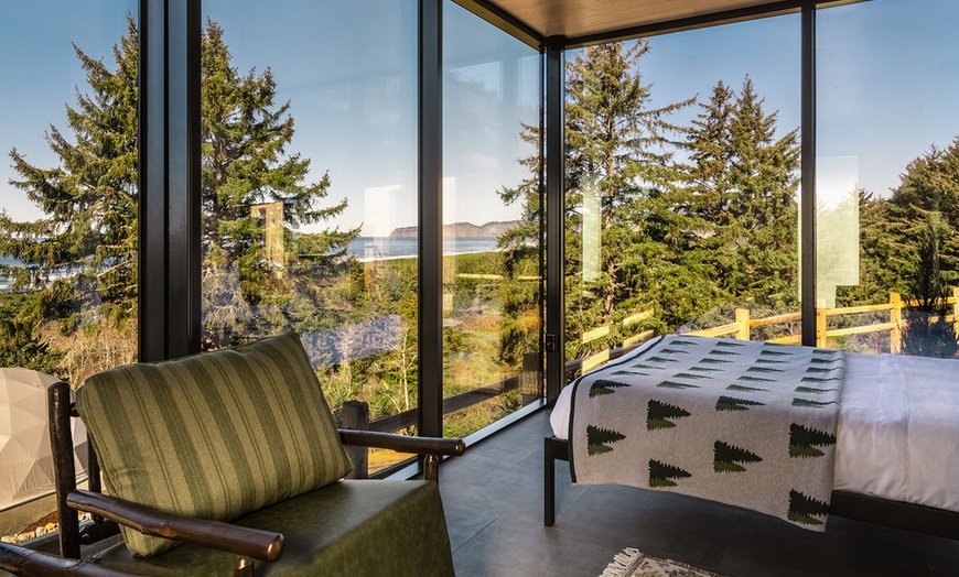 Image 7: Luxury Glamping Domes & Mirror Cabins on the Oregon coast