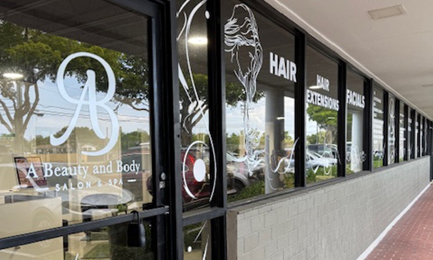 Image 6: Six Laser Hair Removal Sessions For 1 XS/ Small/ Medium/ Large Areas