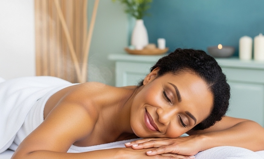 Image 5: Relax with a Choice of 45-Minute Massage / 75-Minute Pure Bliss Escape