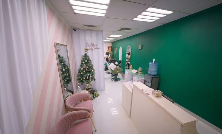 Image 5: Brow, Lip & Chin Combo with Forehead Threading, Face Threading & More