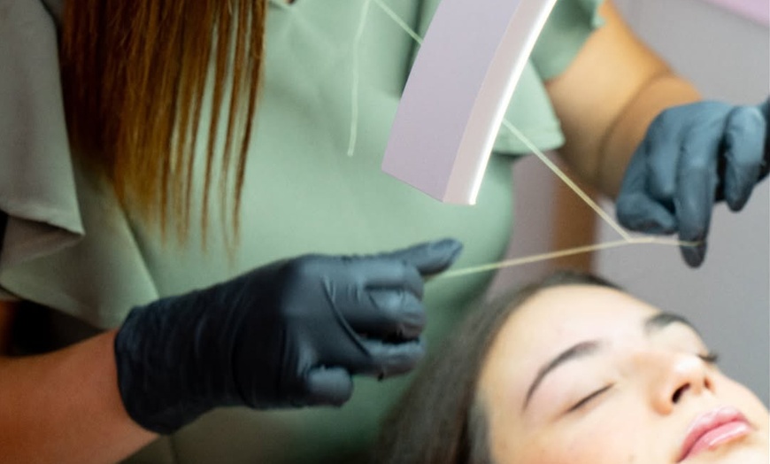 Image 4: Extensión de pestañas clásica o volumen 4D para 1 persona