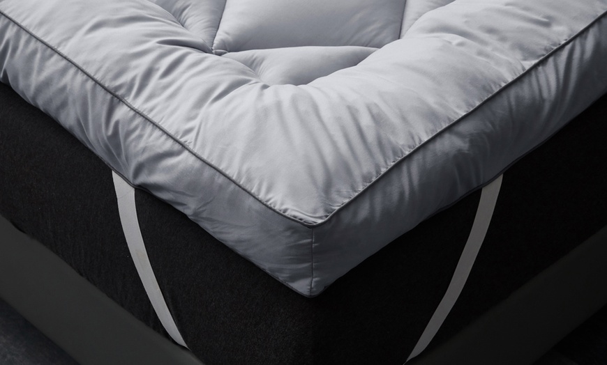 Image 6: Memory Foam Mattress Topper in 5cm or 10cm Depth