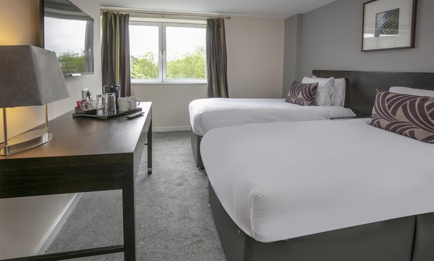 Image 21: Merseyside, Liverpool: Stay with Breakfast, Spa Treatment & Dinner