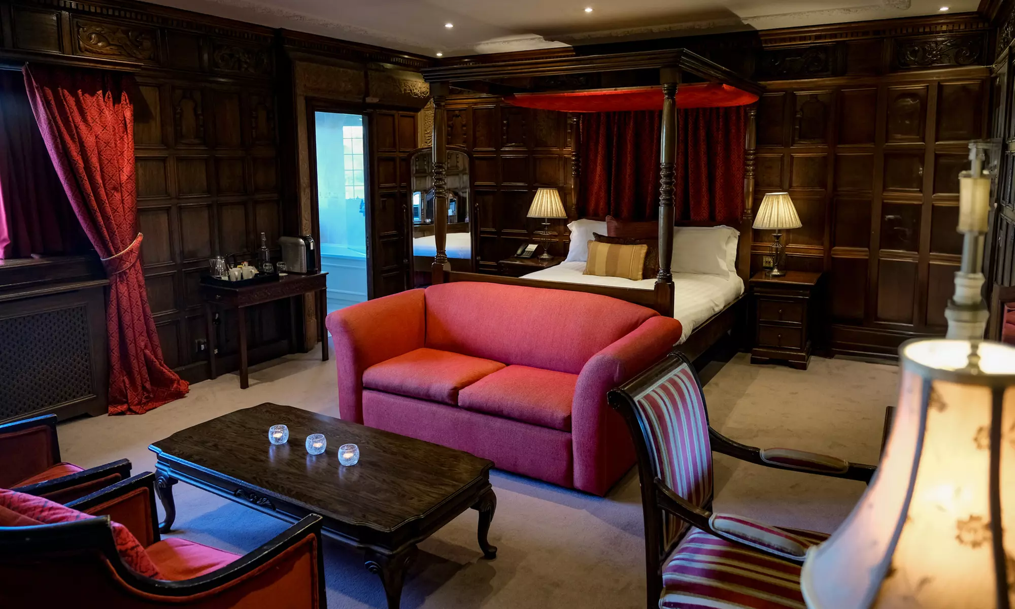 Cheshire Countryside: 4* Stay for 2 with Breakfast & Dinner