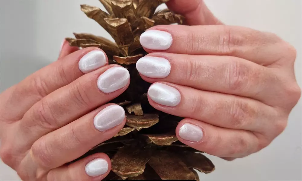 Maniküre und/oder Pediküre mit Shellac für 1 Person