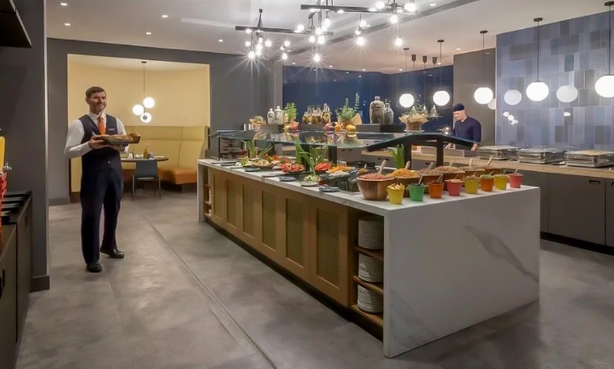 Image 11: Little Tokyo in Düsseldorf: 2-3 Nächte inkl. Frühstück & Spa