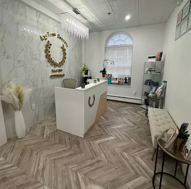 1 or 2 60 Mins Sculpting Massage Massage w/ Hot Towels + Wood Therapy