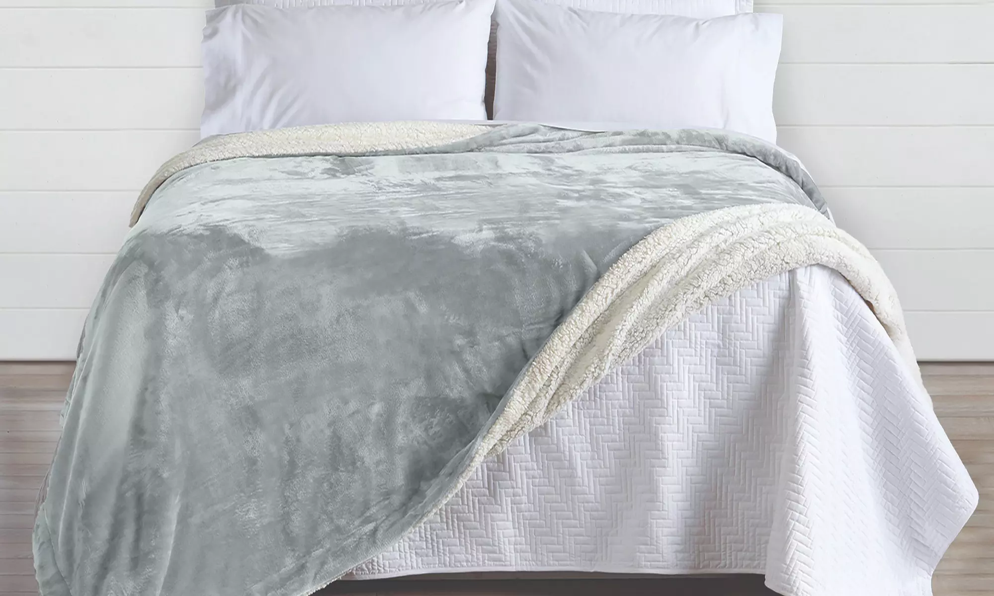 Cozy Plush Velvet & Sherpa Reversible Throw Blanket