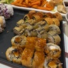 Image 2: Menú de sushi para llevar con bebida para 2 o 4 personas 