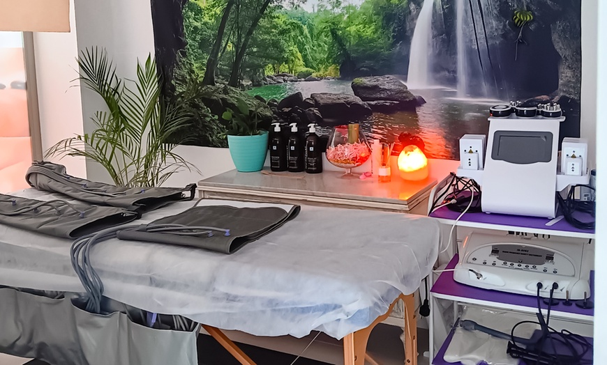 Image 3: 3 o 5 sesiones de tratamientos estéticos a elegir