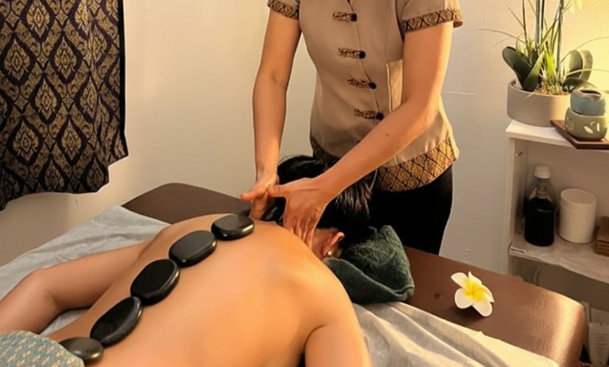 Image 9: Massage aux huiles chaudes : l'évasion sensorielle à Martigues