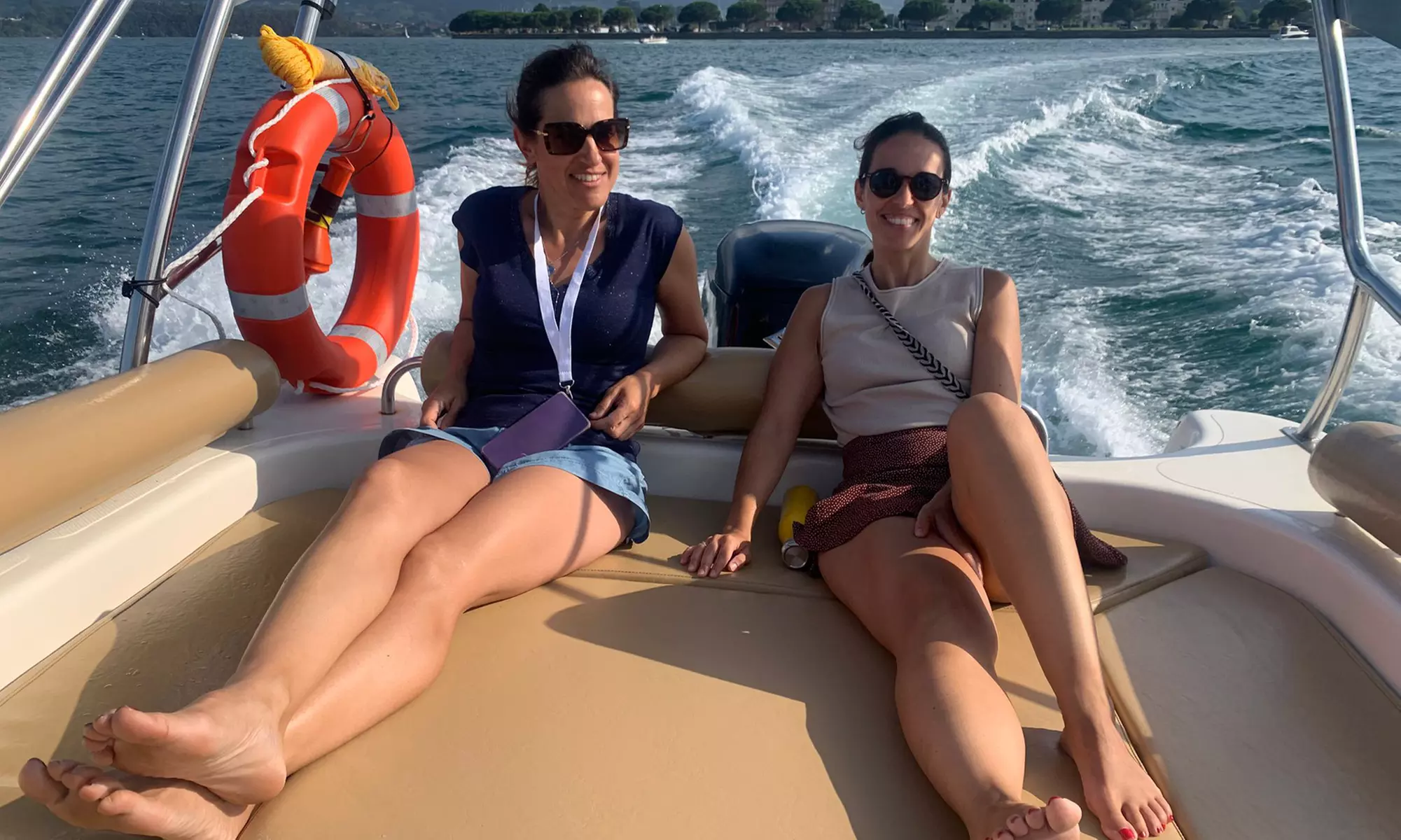 Paseo de 1 hora en barco Luxury Confort o Action Boat