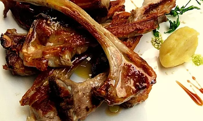 Menú Nova Utopia para 2 o 4 personas con bebida y postre