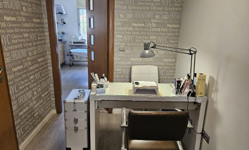 Image 6: 2 o 4 sesiones reductoras: maderoterapia, vacumterapia y presoterapia 