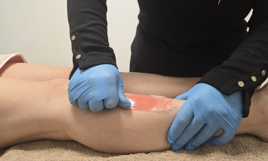Image 6: Brazilian Wax met huidanalyse en nazorg voor een zijdezachte huid