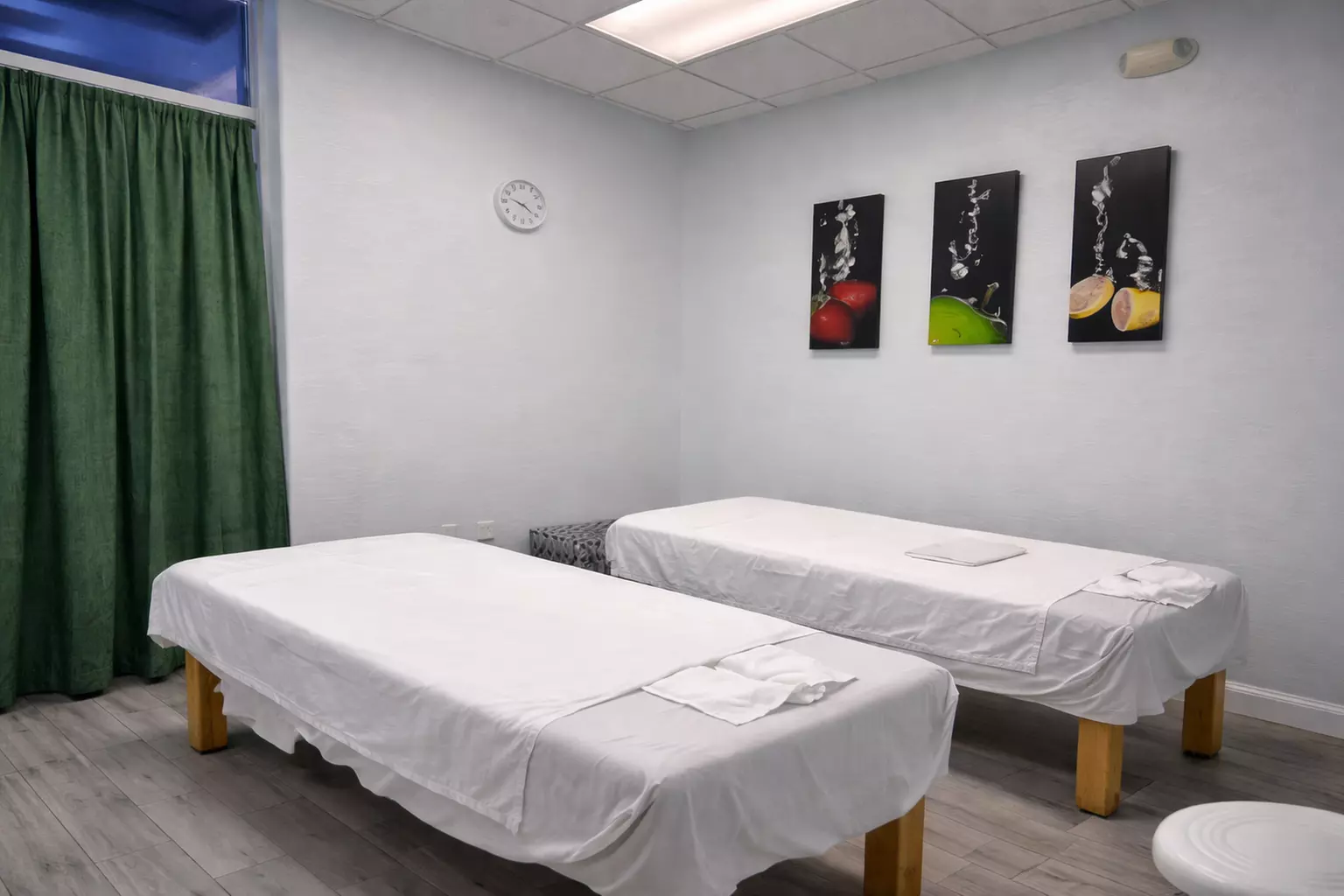 60 Minutes: One or Couples Massage with Hot Stones & Essential Oil