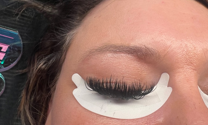Image 5: Customizable Lash Sets at Flutter and Bloom to Enhance Your Style