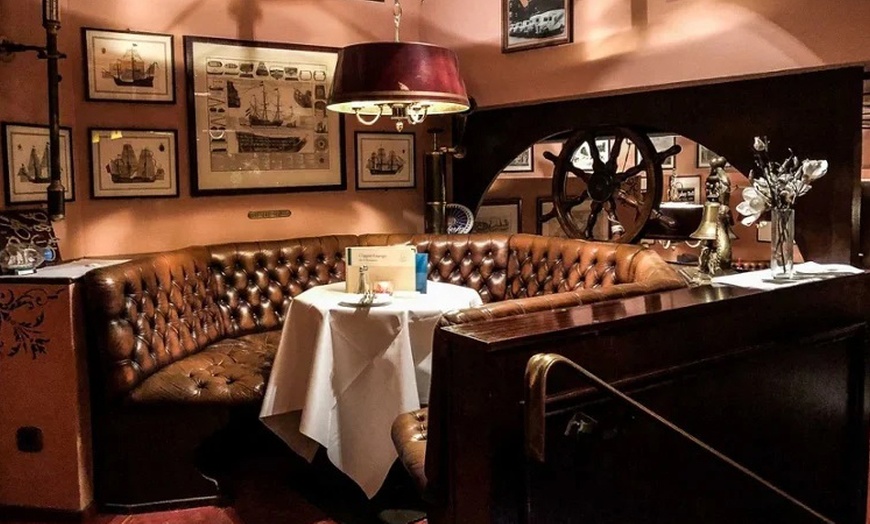 Image 9: Hamburg: 2-3 Nächte mit Frühstück, Late Check-out und Parken