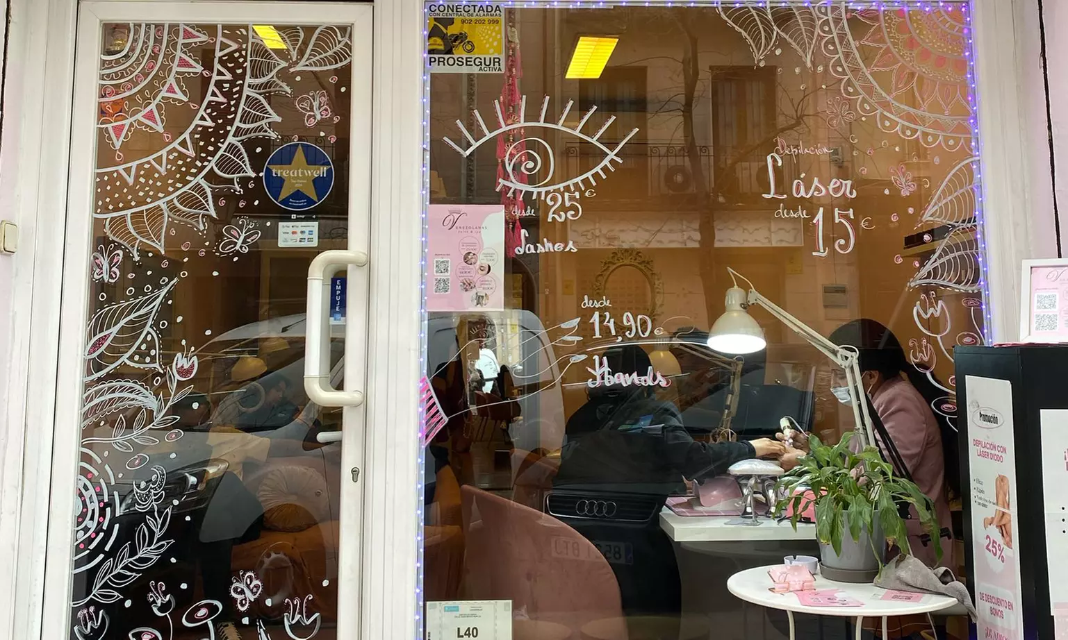 Alisado de queratina, brasileño o taninoplastia con corte y peinado