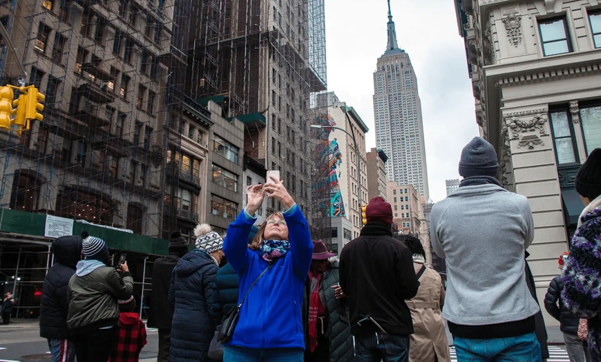Image 8: Award-Winning NYC Sightseeing Bus Tour