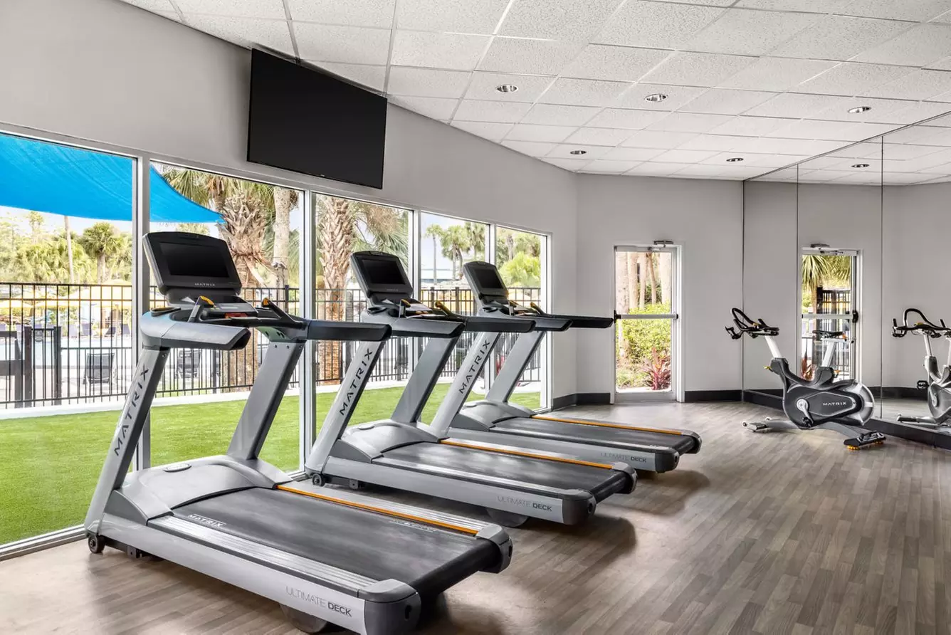 Luxury Resort Near Orlando Parks - Book Now!