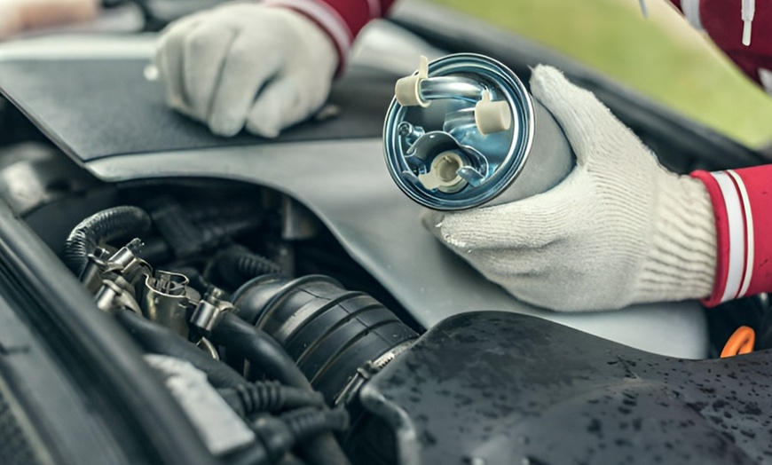 Image 1: Houd het hoofd koel: airco-onderhoudsbeurt voor 1 of 2 auto's 