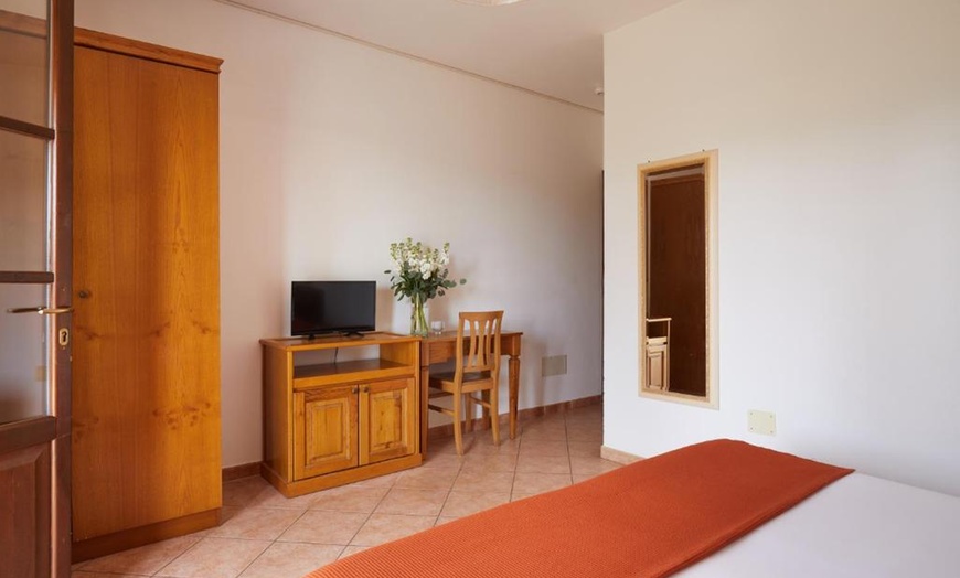 Image 11: Val di Cecina: camera Standard con colazione o mezza pensione e Spa