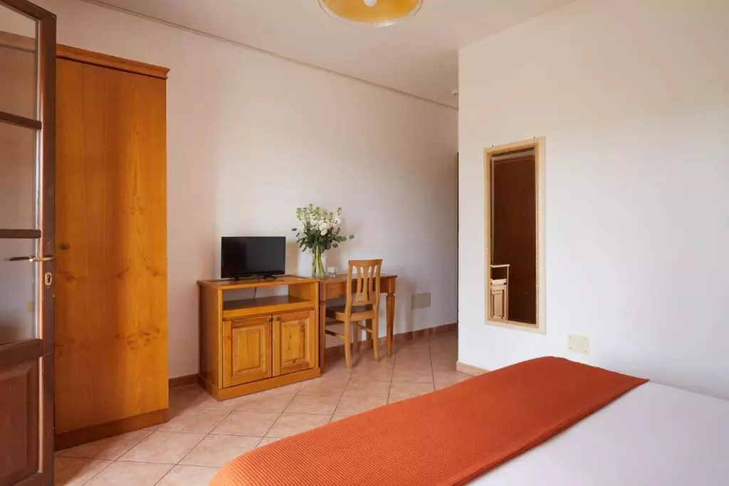 Val di Cecina: camera Standard con colazione o mezza pensione e Spa