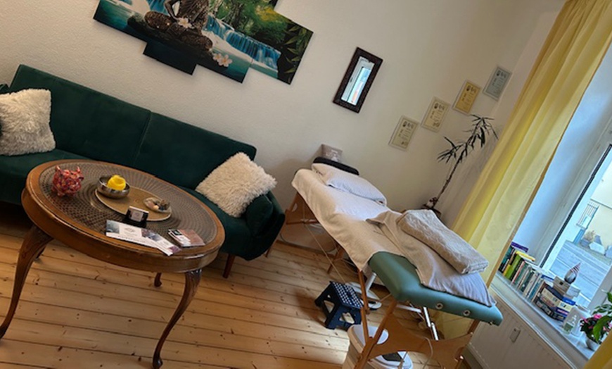 Image 3: 60 Min. Reiki mit Chakren-Kerzen-Anwendung oder Fußreflexzonen-Massage