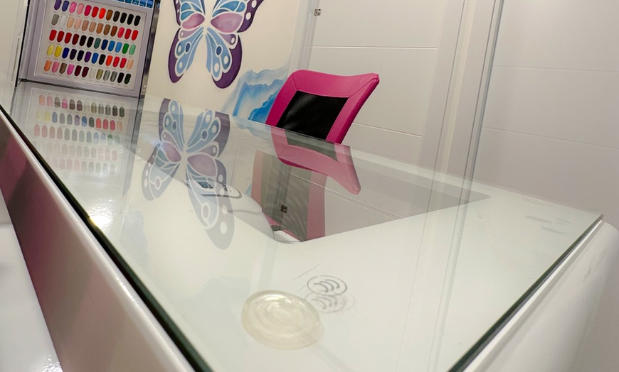 Image 4: Tratamiento facial con infiltración de ADN de esperma de salmón