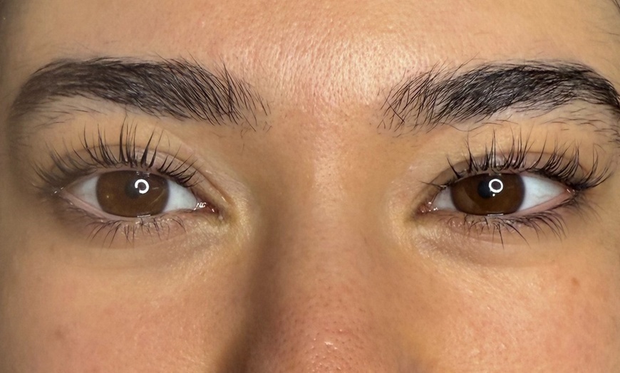 Image 2: Get Stunning Lashes with One Eyelash Lift Treatment with/without Tint