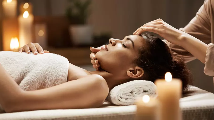 1 o 2 sesiones de masaje descontracturante de 30 o 45 minutos para 1