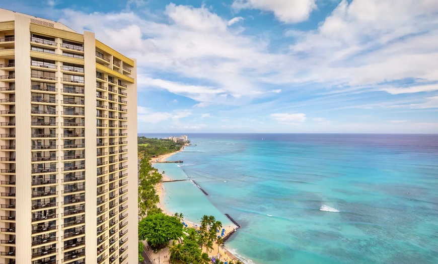 Image 15: ✈ 4-Day Hawaii Vacation with Air from Great Value Vacations