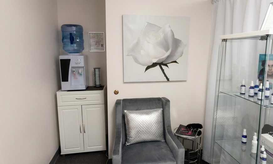 Image 4: 5th Gen Thermage FLX Skin Tightening & Lifting for Face, Neck & Body