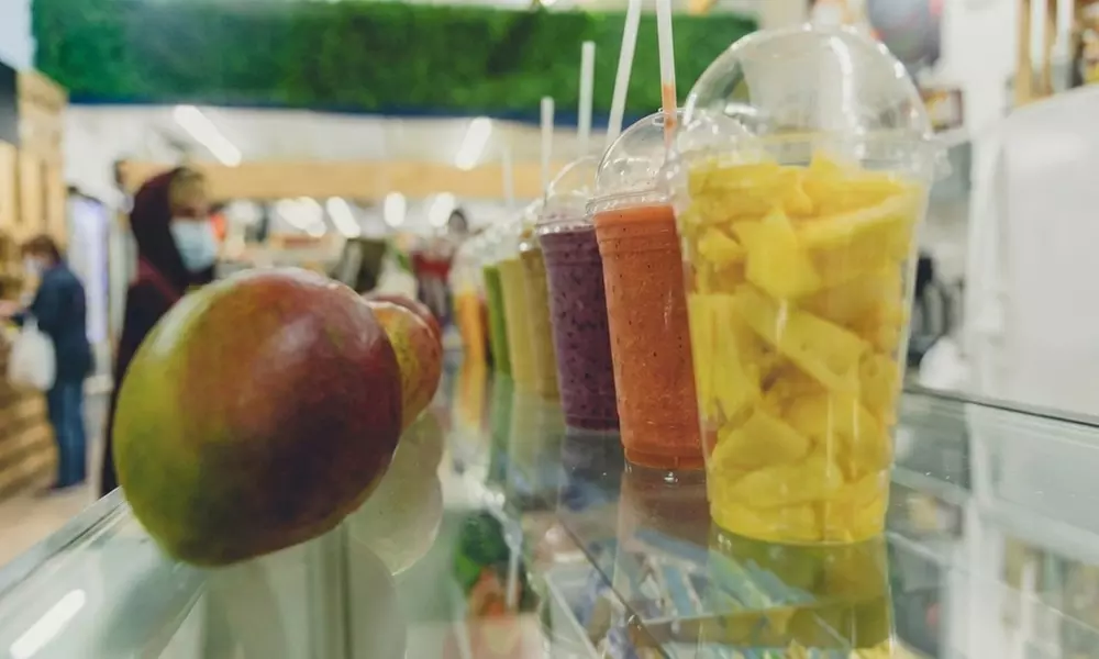 One or Two Pack of Smoothies & Salads or 10, 30, or 50 Menu Credit