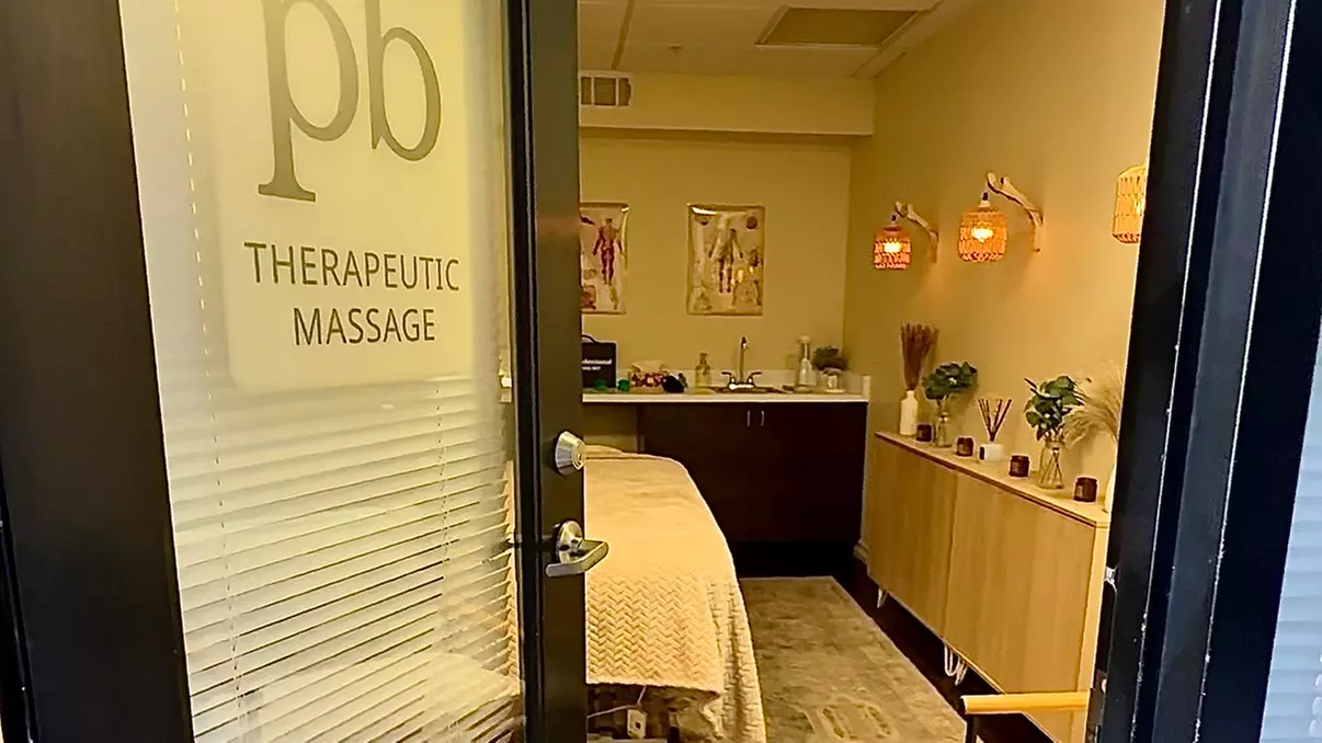 Relax w/ 60-, 90-, / 120-Min: Choice of Deep Tissue or Swedish Massage