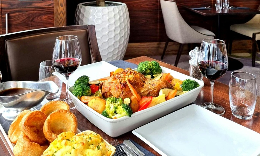 Image 3: Sunday Lunch with Live Music for 2 or 4 at Crowne Plaza Glasgow