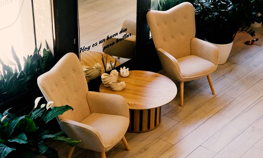 Image 5: Lifting y tinte de pestañas con vitaminas y diseño o laminado de cejas