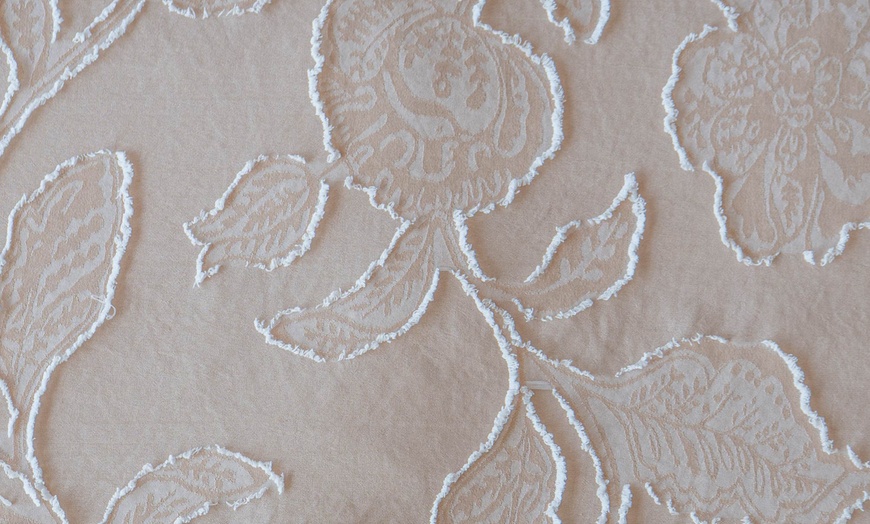 Image 4: Trapunta matrimoniale Gerbera con lavorazione Jacquard