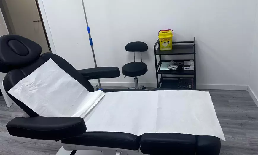 Image 2: Regeneración facial con bioestimulación, silicio o silicio y vitaminas